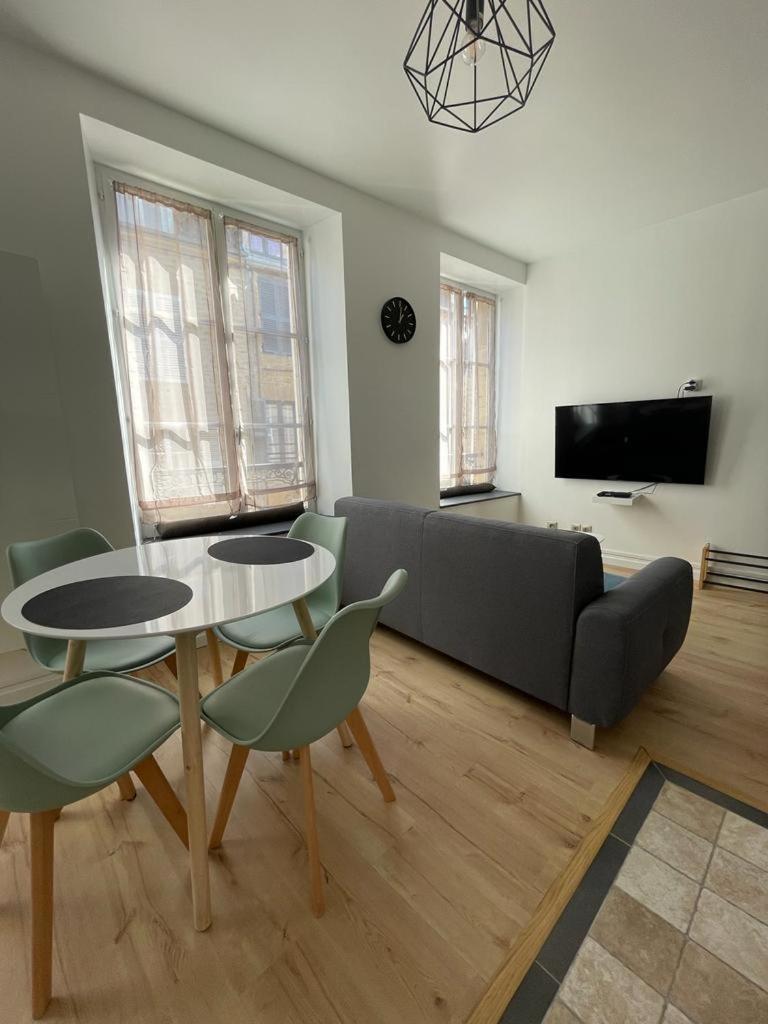 Appartement Le Petit Charcot Charleville-Mézières Eksteriør bilde