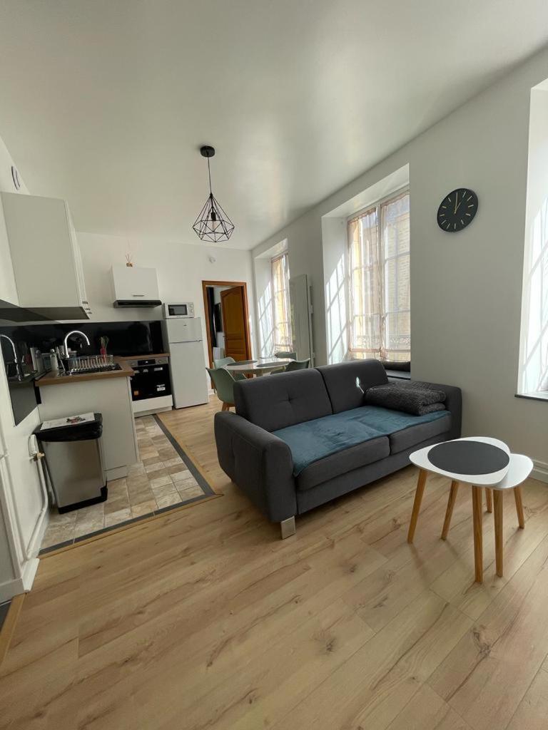 Appartement Le Petit Charcot Charleville-Mézières Eksteriør bilde