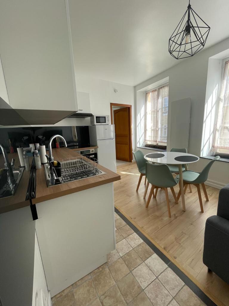 Appartement Le Petit Charcot Charleville-Mézières Eksteriør bilde
